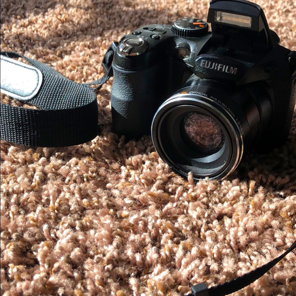 Camera - Picture 2 of 6